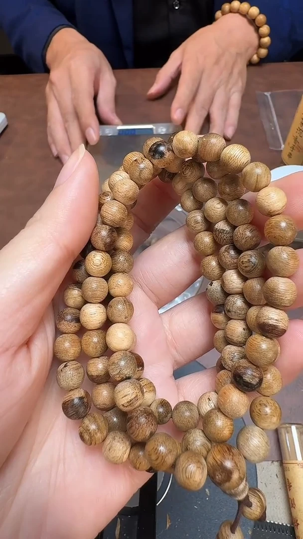 沉香手串野产区达拉干多圈0.7的14克+