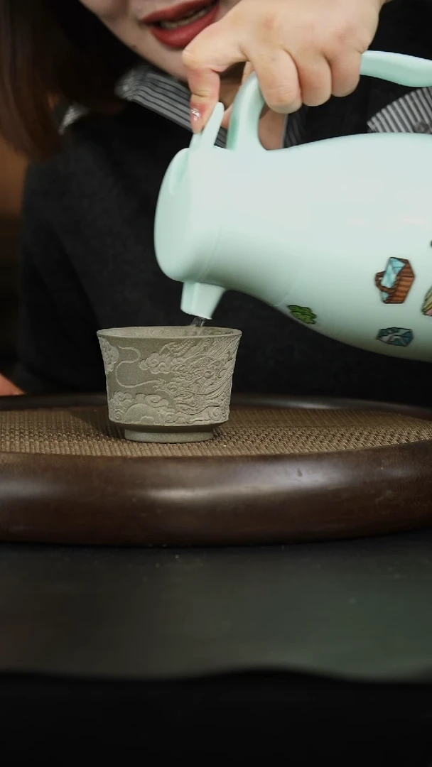 茶壶紫砂豆青段 主人杯 （龙）