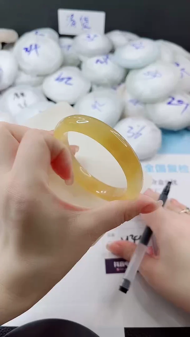 未镶嵌手镯石英质玉多样性发货V139
