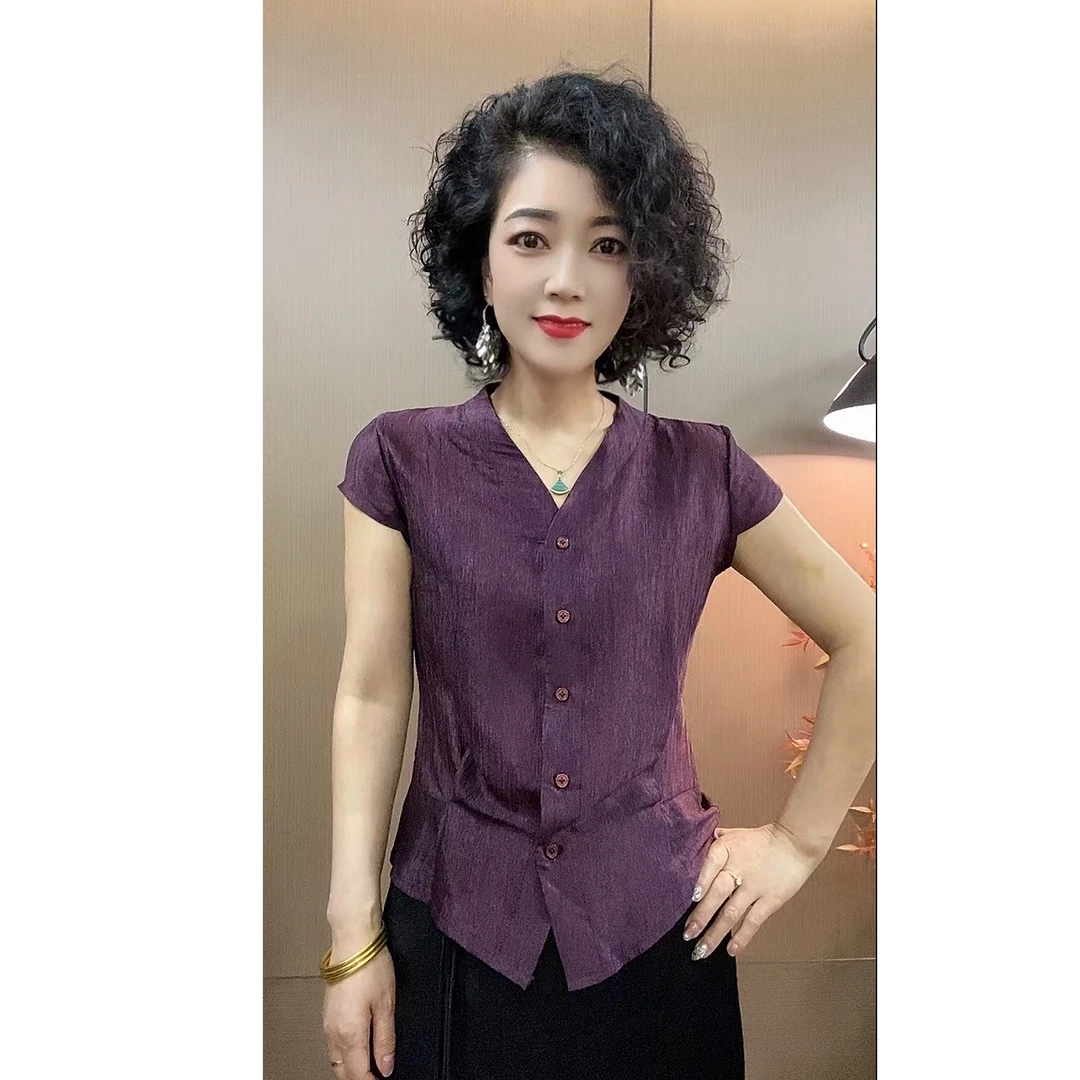 小四女装2025夏季新款V领中袖显瘦修身时尚女士百搭小衫上衣8520