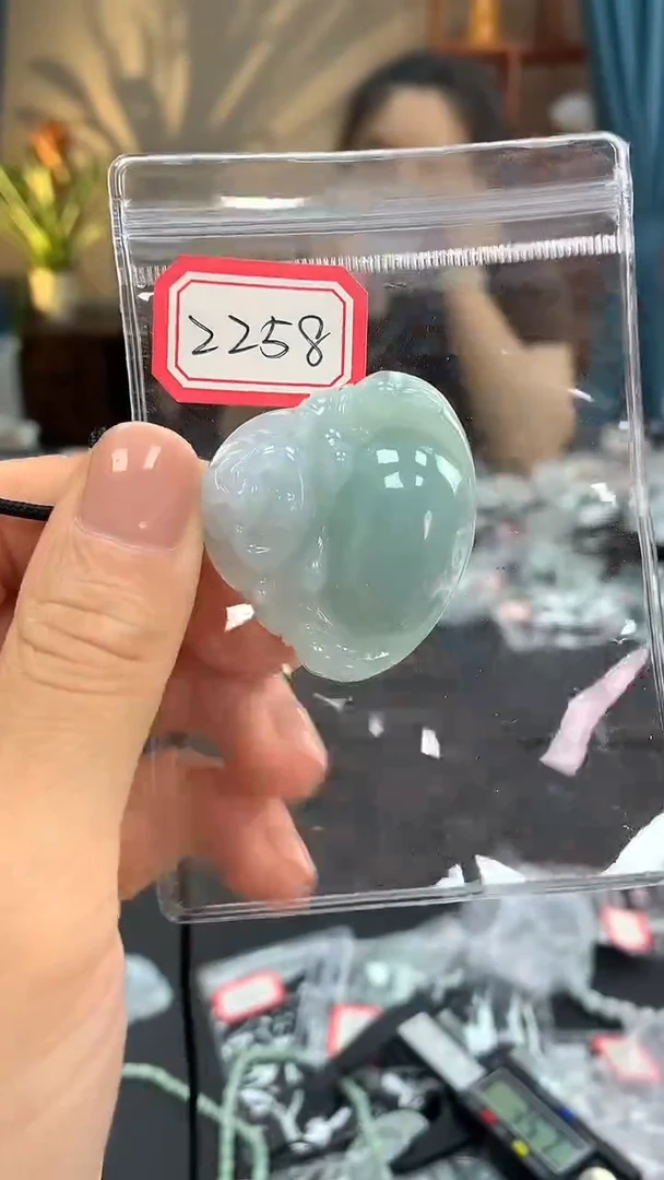 翡翠未镶嵌颈饰佛公2258