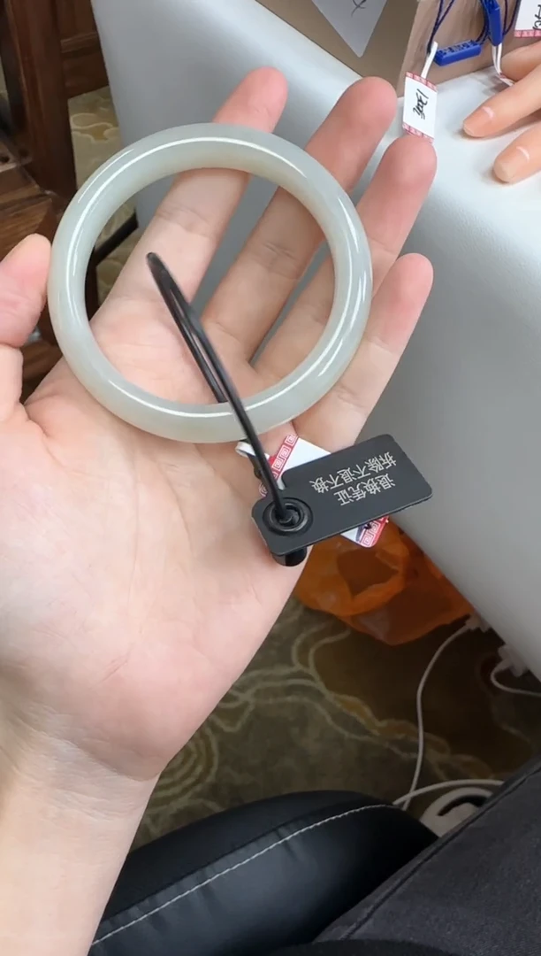 未镶嵌手镯和田玉57