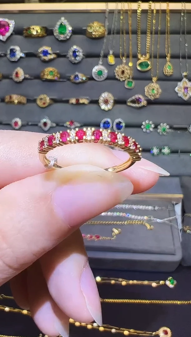 18K金镶嵌戒指红宝石0.271CT