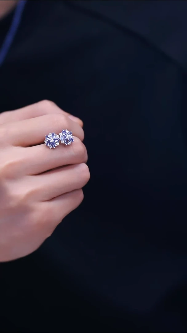 银S925镶嵌L007坦桑石耳钉/对坦桑石多样性发其一