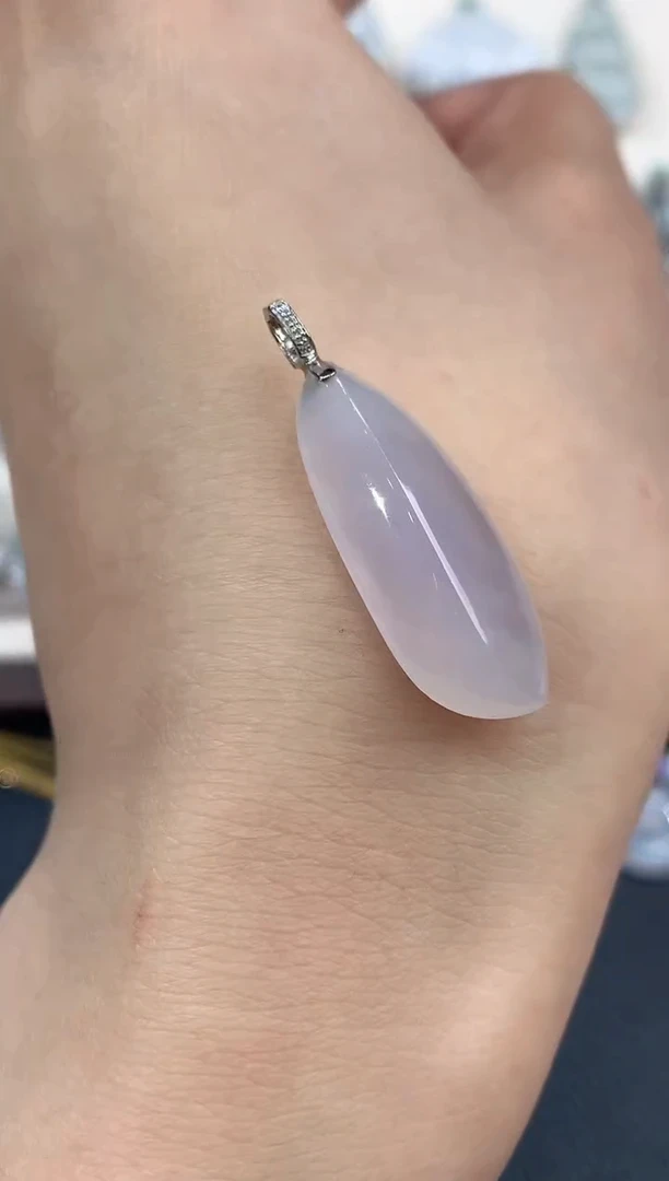 【闪购商品】翡翠吊坠(不含链)18K金镶嵌 B21有色差