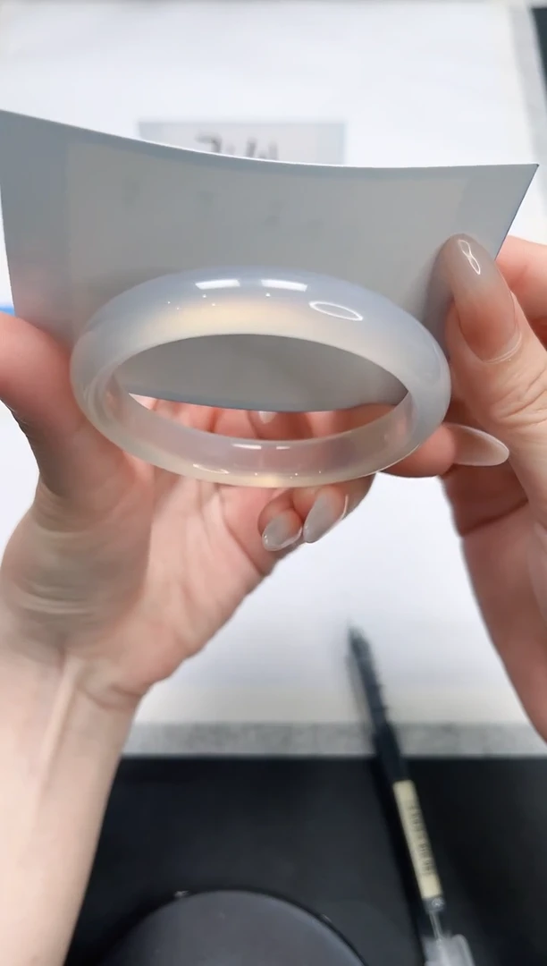 【闪购商品】石英质玉手镯未镶嵌9/荔枝57.4