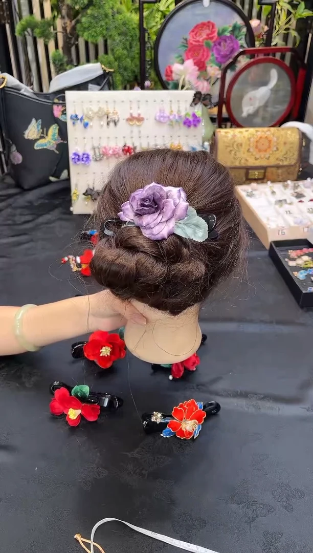 织绣萤**泉非遗绒花苏绣饰品