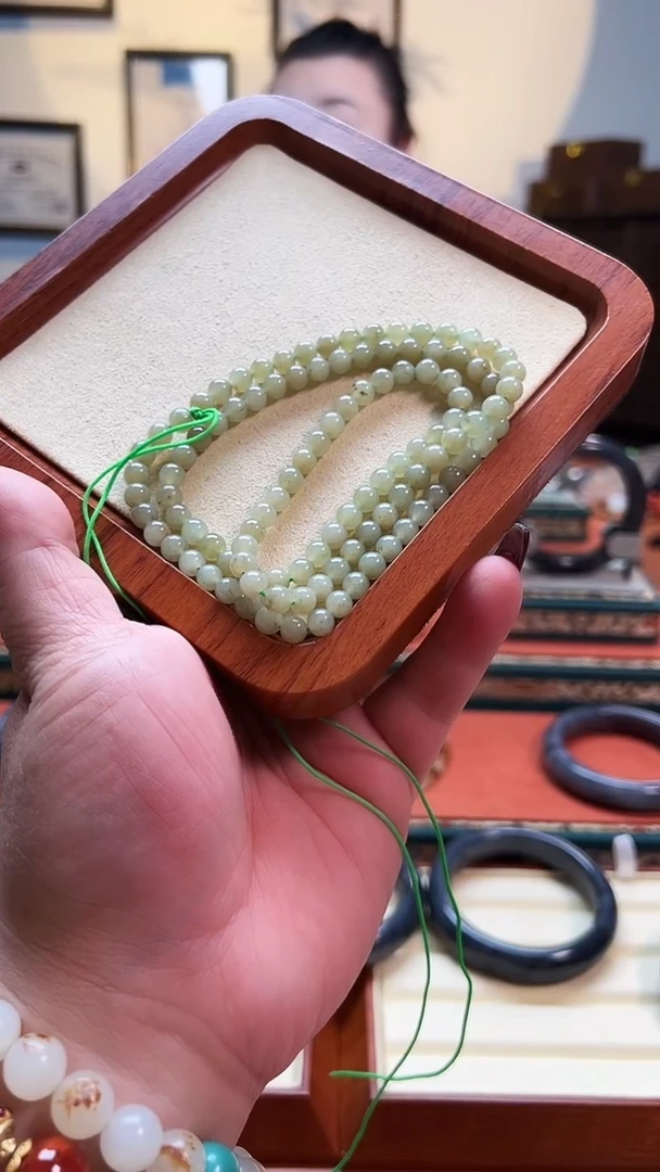 和田玉未镶嵌颈饰6mm圆珠链子