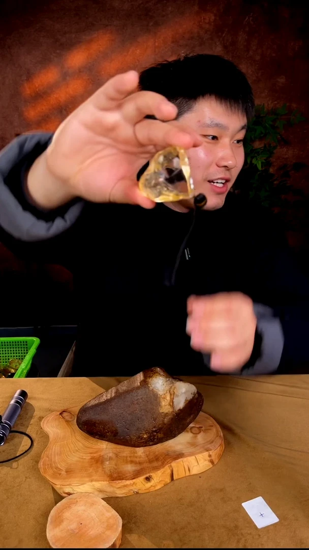水晶摆件未镶嵌196