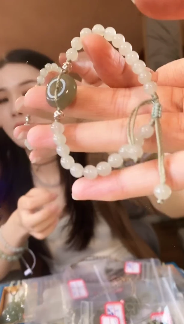 和田玉未镶嵌颈饰平安扣和田玉手链