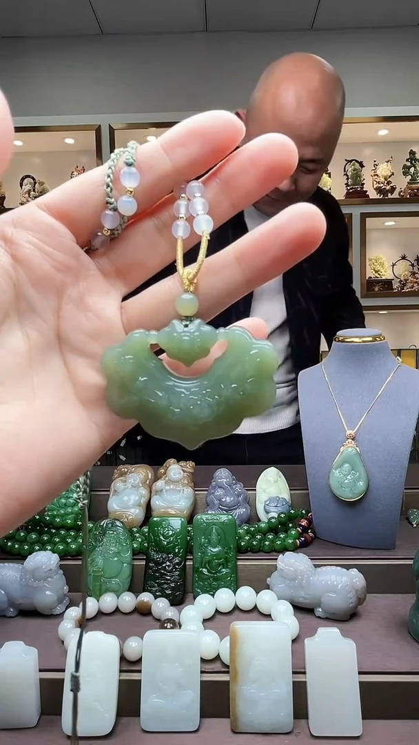 【闪购商品】和田玉颈饰未镶嵌苏