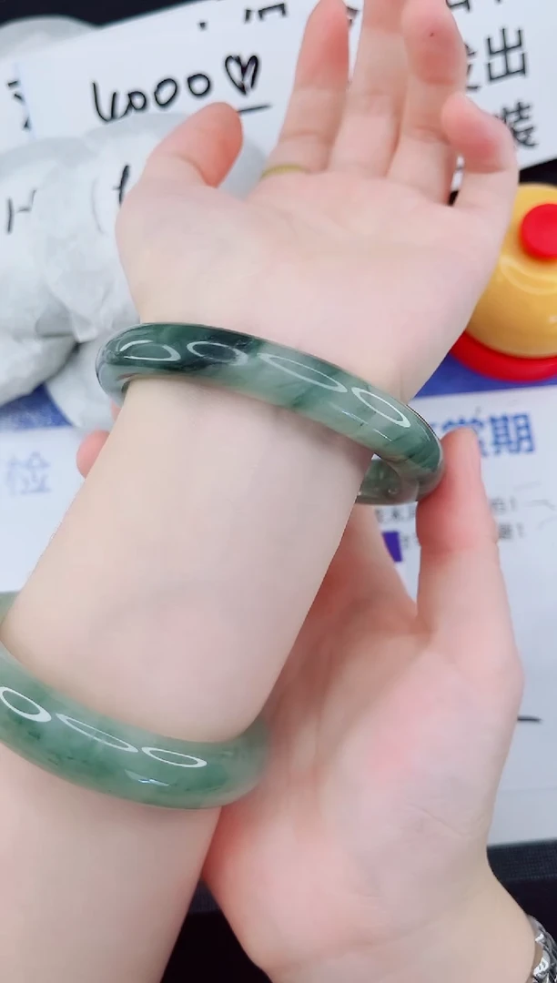 未镶嵌手镯石英质玉40-60