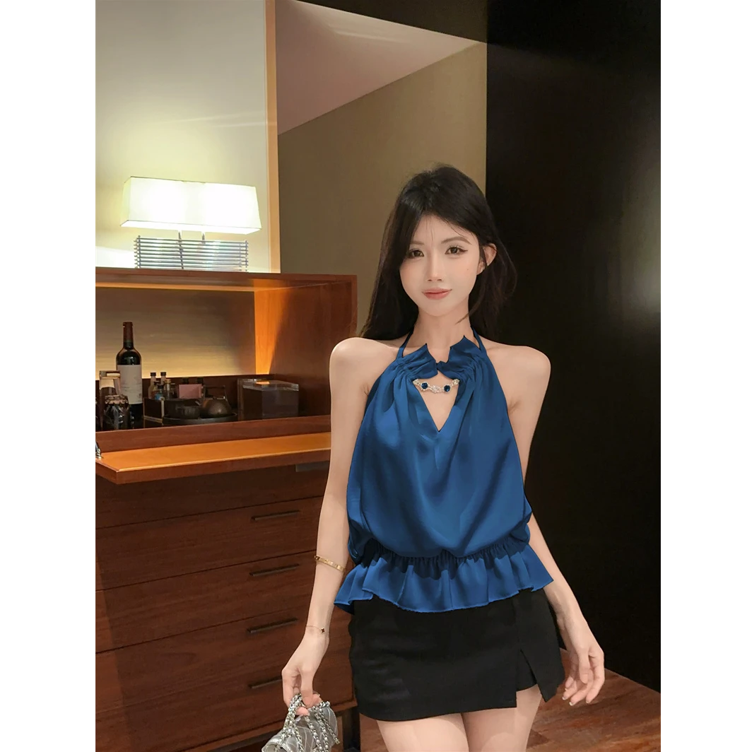 肌理感缎面V领钻链修身上衣小众别致挂脖背心百搭黑色半身裙