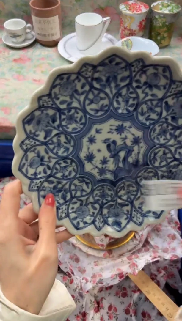 瓷片L****魚       B151