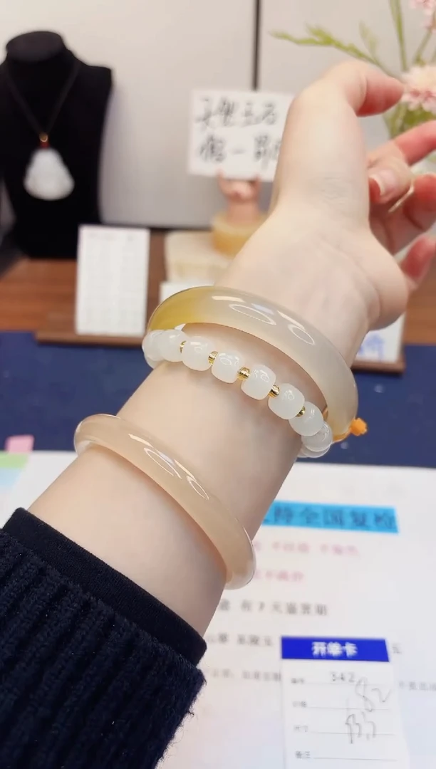 【闪购商品】石英质玉手镯未镶嵌342-财气镯-圈口63