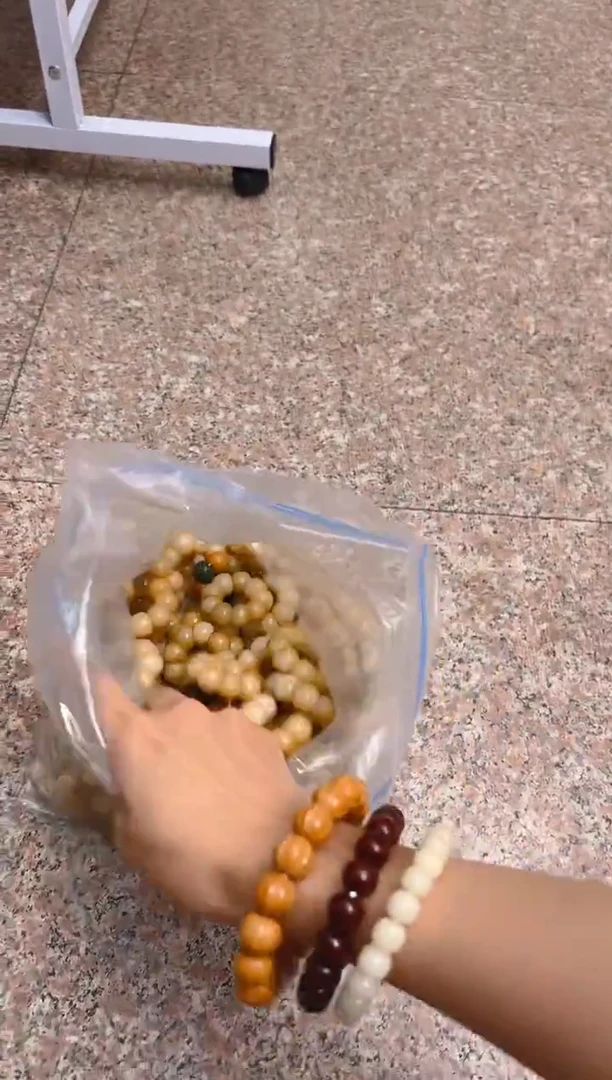 吊坠菩提根/象牙果混色手捻颜色随机一条