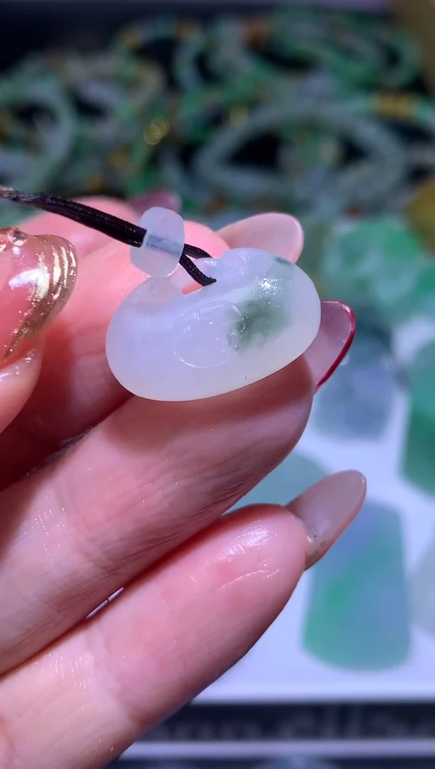 【闪购商品】定制翡翠未镶嵌毛货