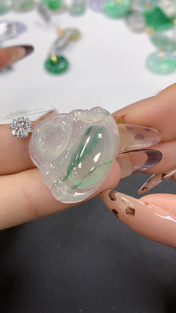 颈饰18K金镶嵌翡翠a货假一赔三支持复检百元上9元证书费自理