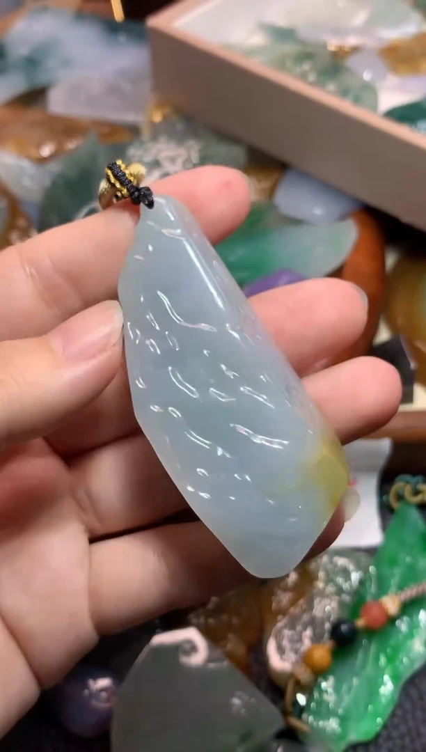 翡翠未镶嵌吊坠(不含链)吊坠