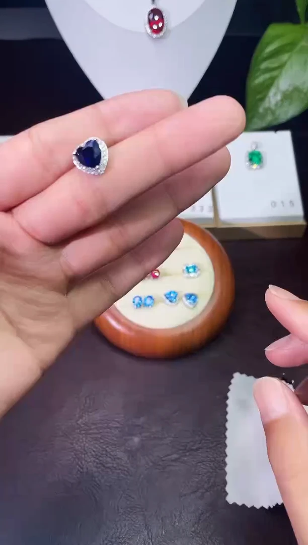 合金合成钻石耳饰蓝宝耳钉