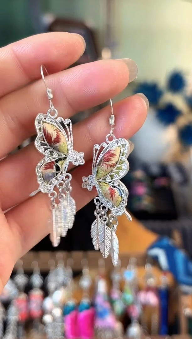 云织瑶非遗老绣饰品232