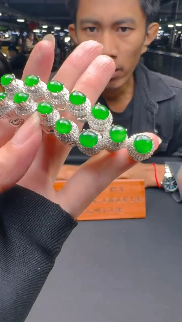 未镶嵌定制翡翠0936828910多样性发货