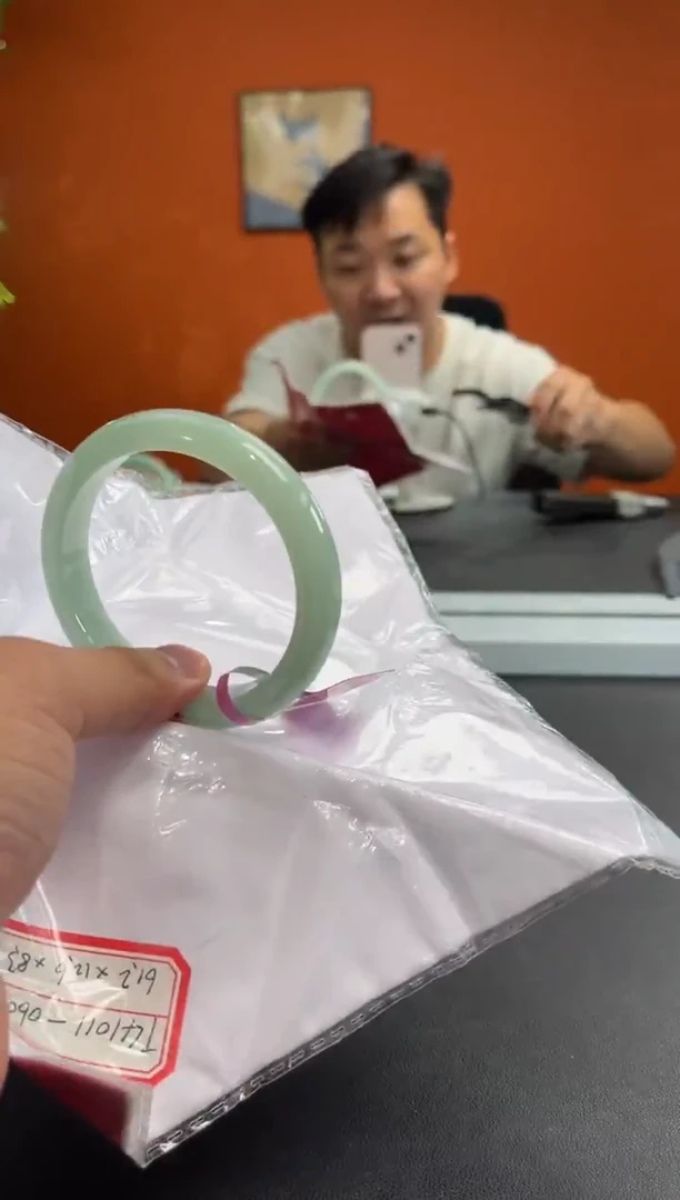 未镶嵌手镯翡翠60