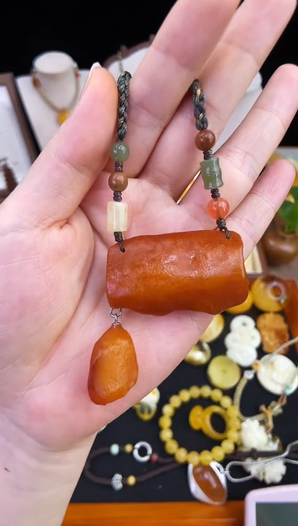 琥珀未镶嵌珠宝奇石柒月
