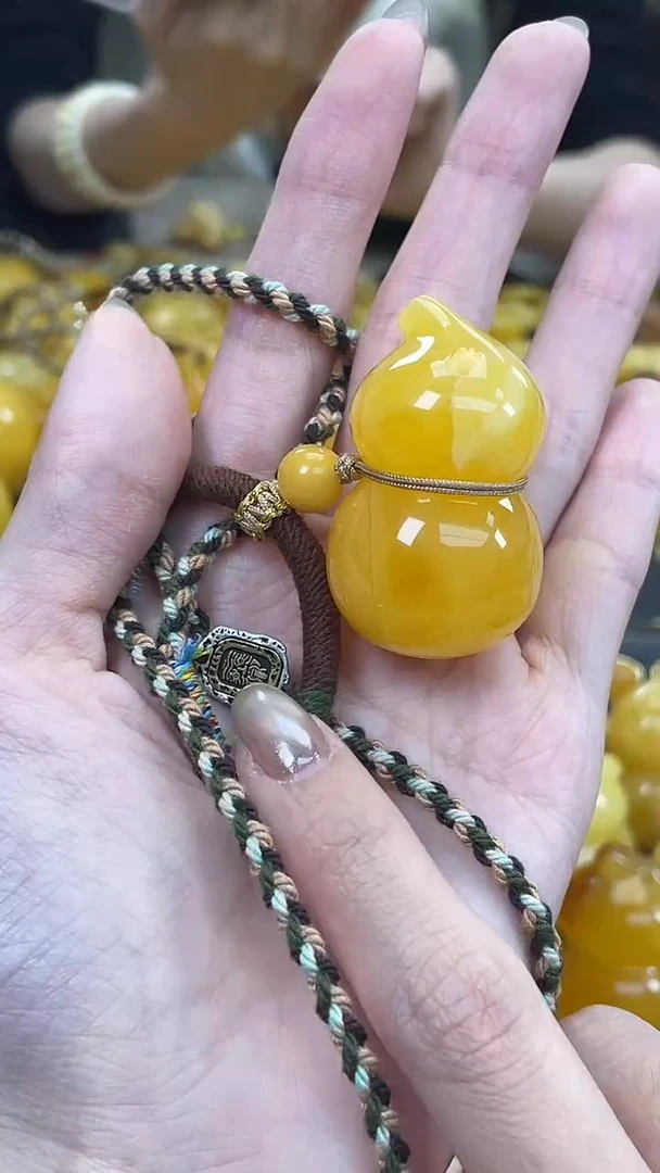 裸石琥珀未镶嵌J9