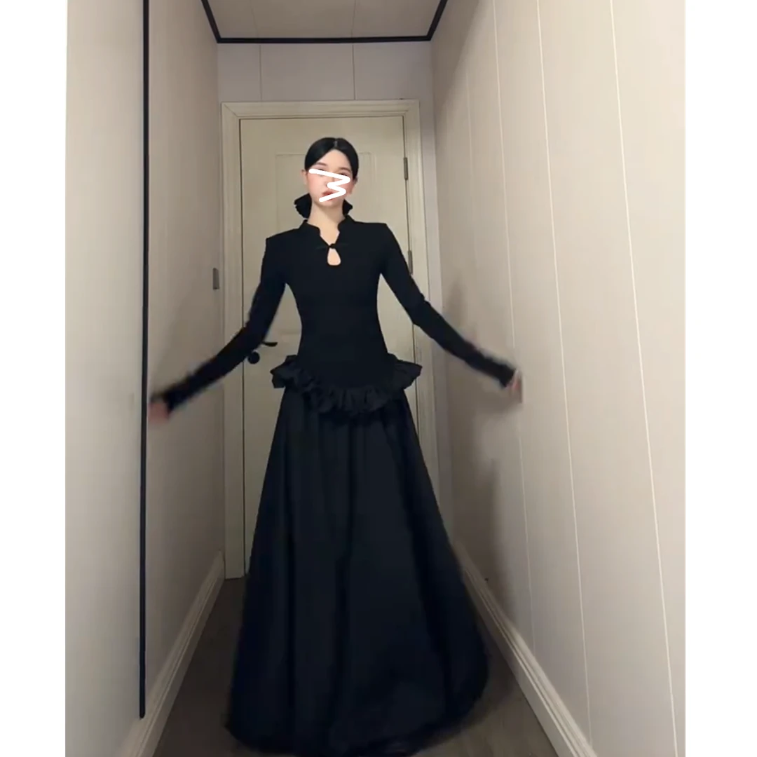 新中式盘扣长袖连衣裙女秋季小众设计高级感收腰显瘦黑色蓬蓬裙子