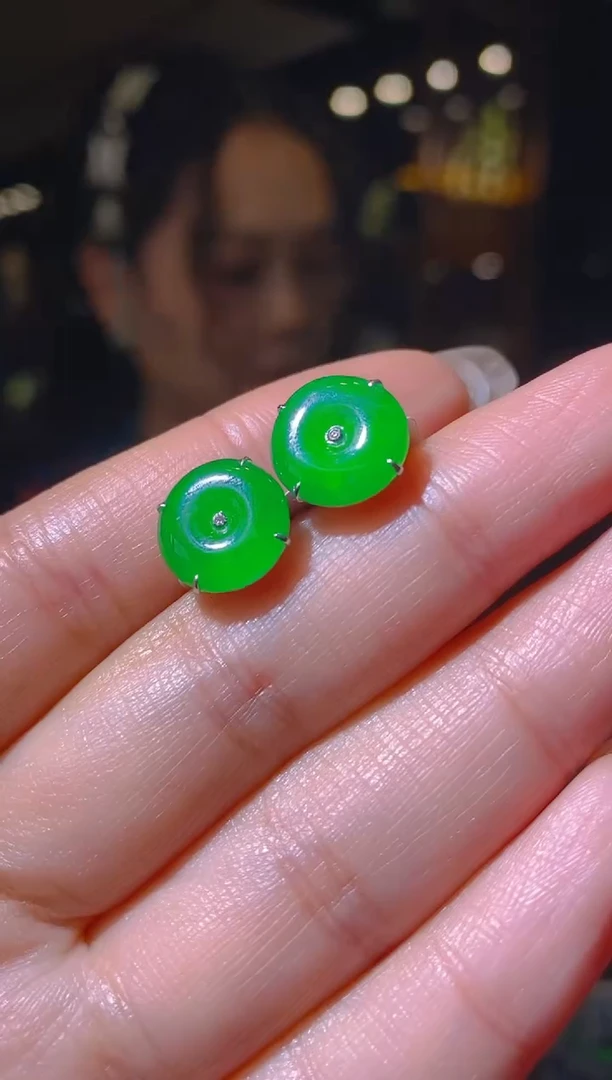 【闪购商品】翡翠耳饰18K金镶嵌060