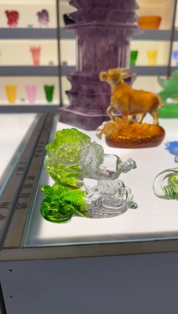 手工艺品琉璃财富在手