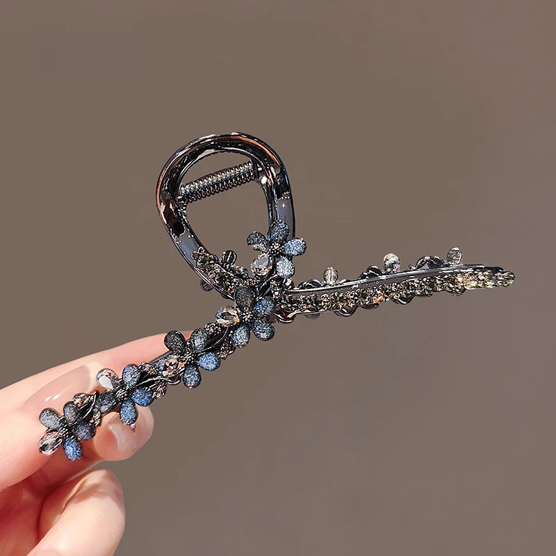 轻奢高级感水钻鲨鱼夹韩系新款后脑勺盘发大号抓夹女发夹气质夹子