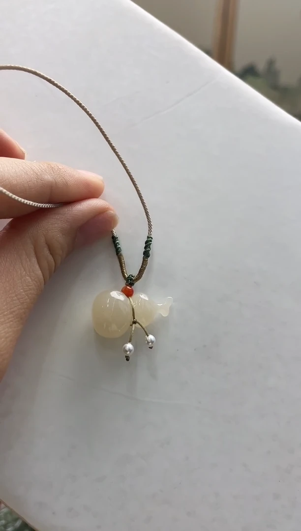 【闪购商品】和田玉颈饰未镶嵌藕粉葫芦