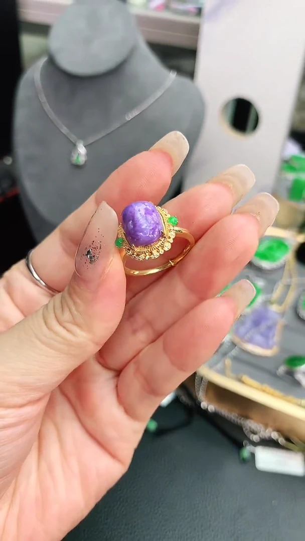 18K金镶嵌戒指翡翠天然缅甸翡翠a货