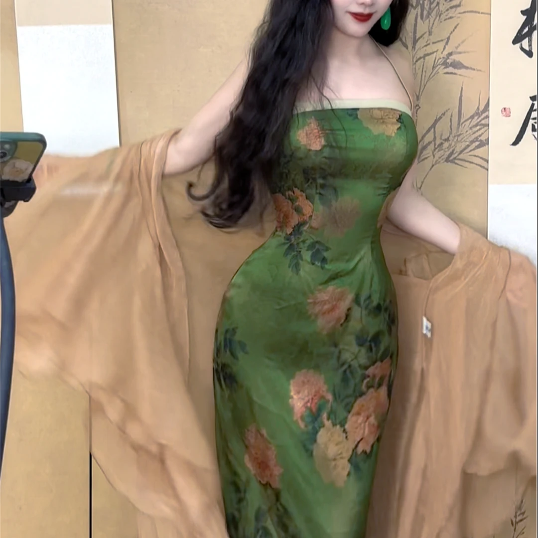 LHMknk1画报夫人原创自制复活款新中式挂脖显白 吊带裙 玉露