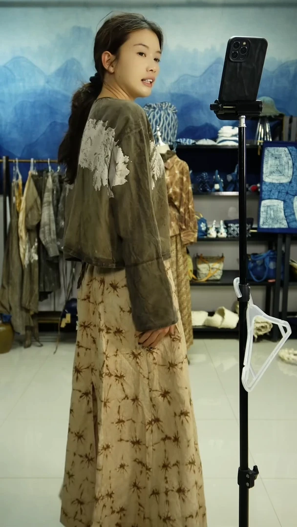 织绣纯麻半身裙柿子染