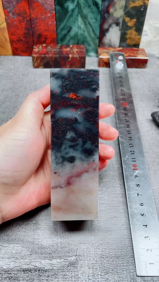 玉桂林鸡血玉石素章玉化1