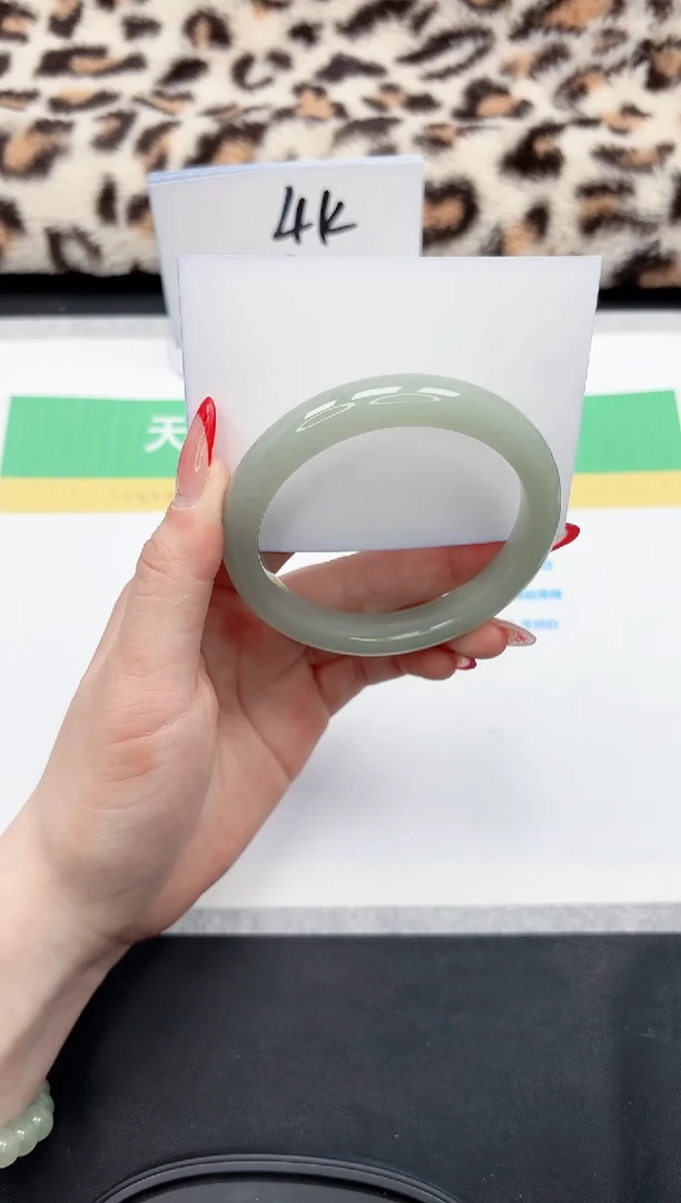 【闪购商品】石英质玉手镯未镶嵌78-60.1