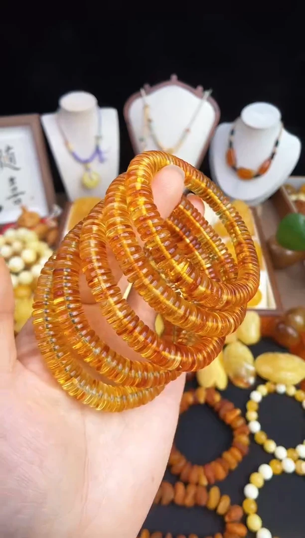 未镶嵌琥珀珠宝奇石多样性发其一