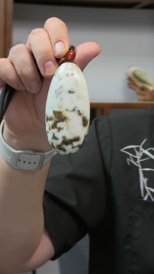 未镶嵌岫玉把件果****0原石