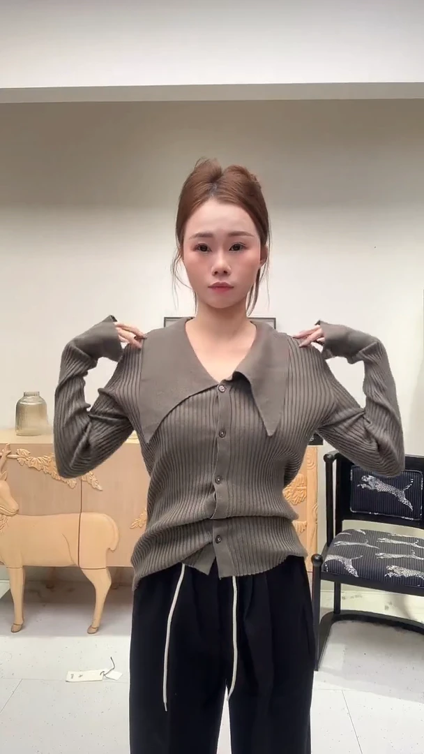 羊毛打底衣服灰色