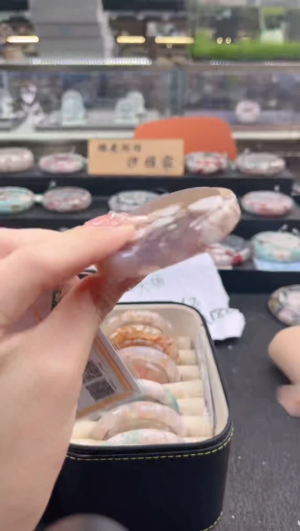 未镶嵌手镯石英质玉尘*丷圈口（赠品镯心）