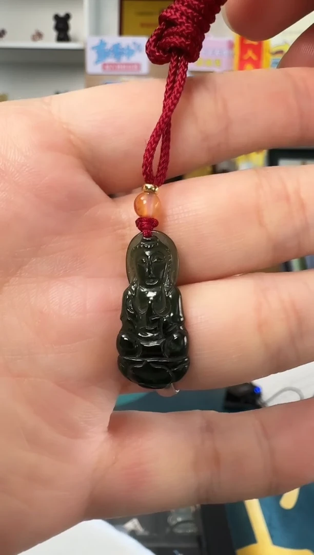 翡翠未镶嵌颈饰翡翠颈饰