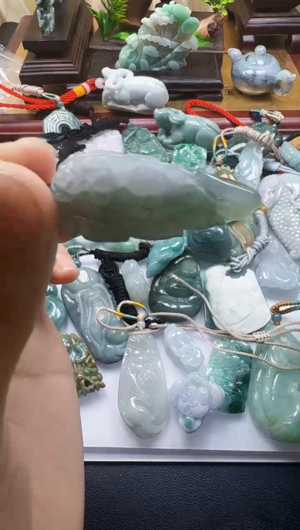 吊坠(不含链)未镶嵌翡翠1