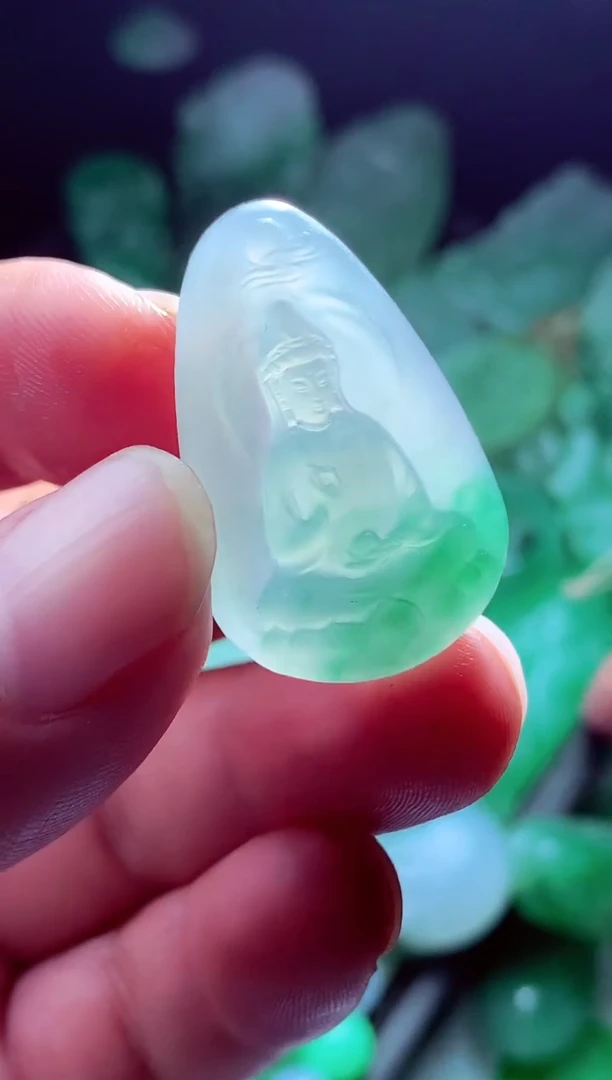 未镶嵌定制翡翠无*?翡翠毛货定制