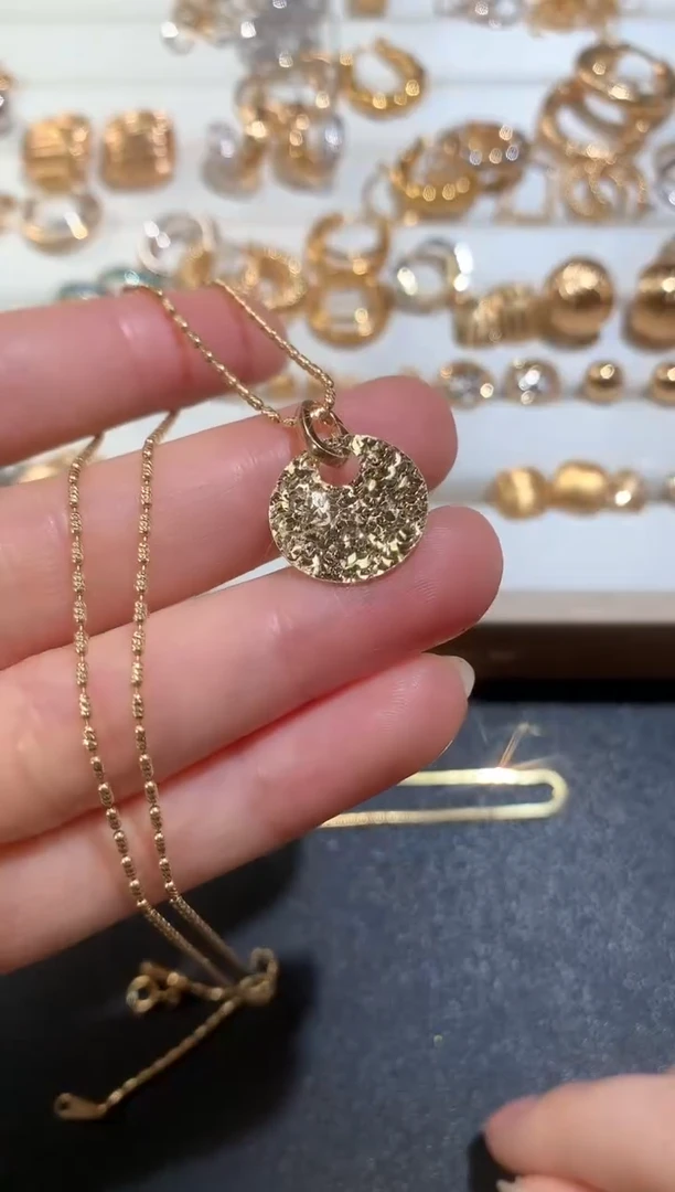 【闪购商品】18K金吊坠(不含链)Z604|1230