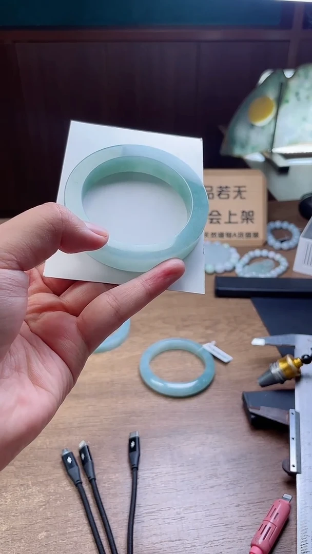 定制翡翠手镯未镶嵌定制