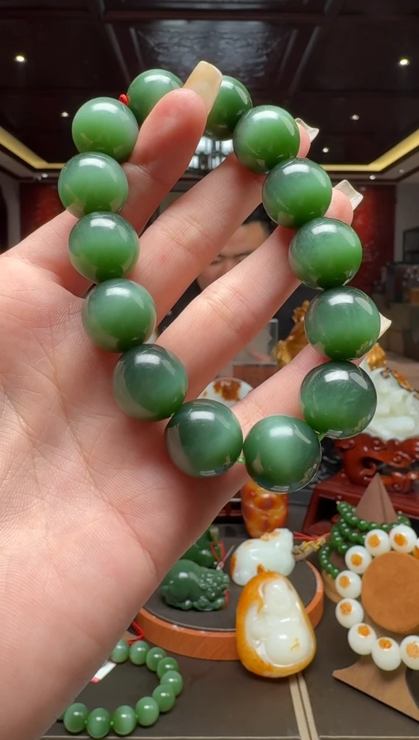 未镶嵌和田玉挂件by