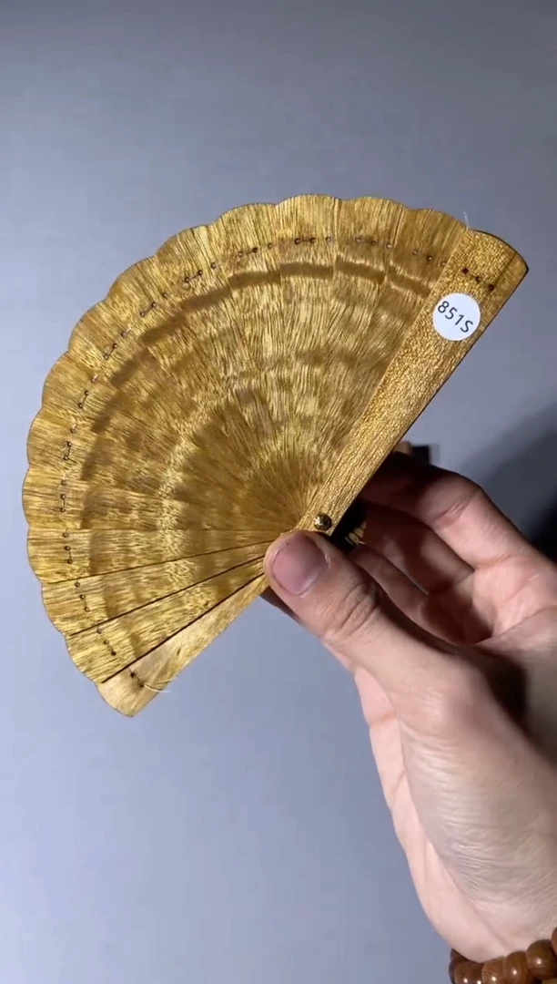 【闪购商品】金丝楠木雕851号10cm金丝楠木小叶桢楠掌中扇